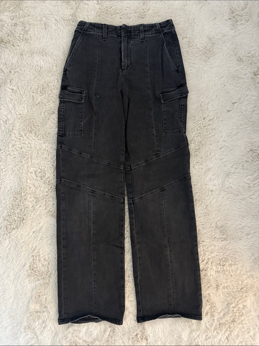 L'AGENCE Black Wide-Leg Cargo Jeans with Panel Stitching